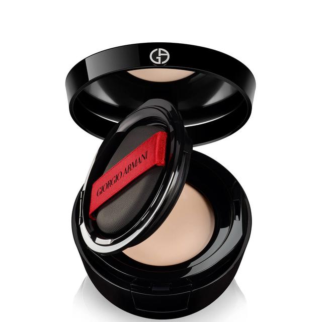 Armani Power Fabric Compact Foundation (Various Shades) - 3.5 on Productcaster.