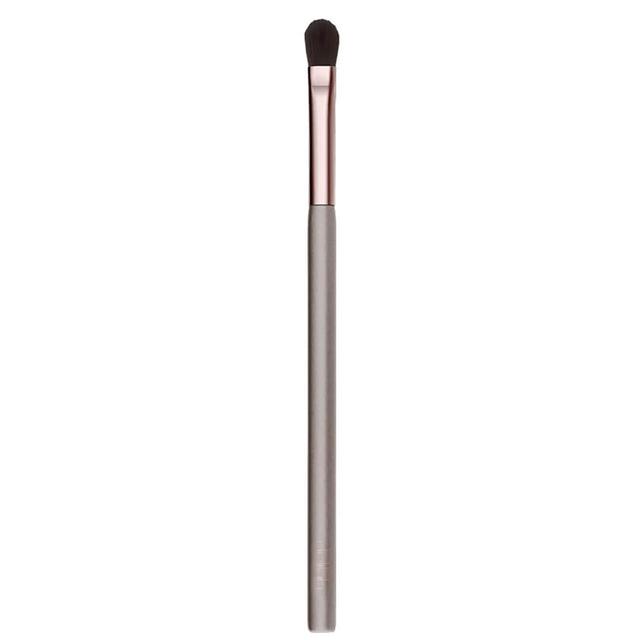 delilah Eyeshadow Brush on Productcaster.