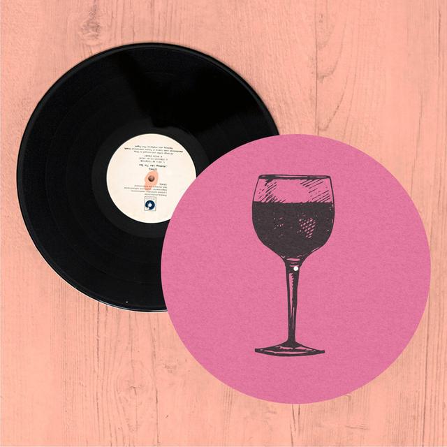 Red Wine Slip Mat Mehrfarbig on Productcaster.