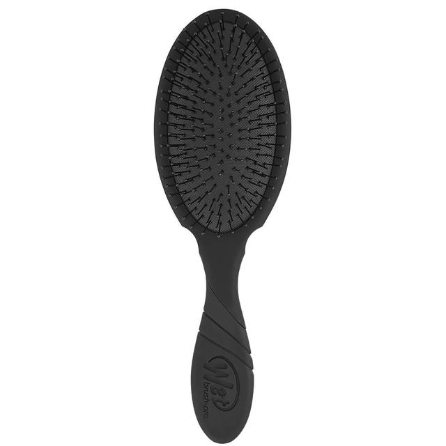 WetBrush Pro Detangler - Black on Productcaster.