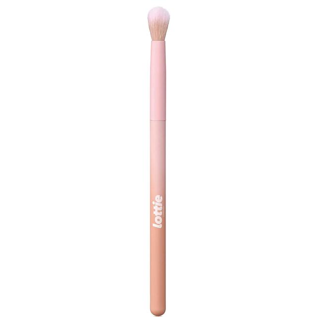 Lottie London LE010 Tapered Blending Brush on Productcaster.