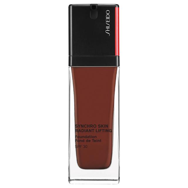 Shiseido Synchro Skin Radiant Lifting SPF30 Foundation 30ml (Various Shades) - 540 Mahogany on Productcaster.