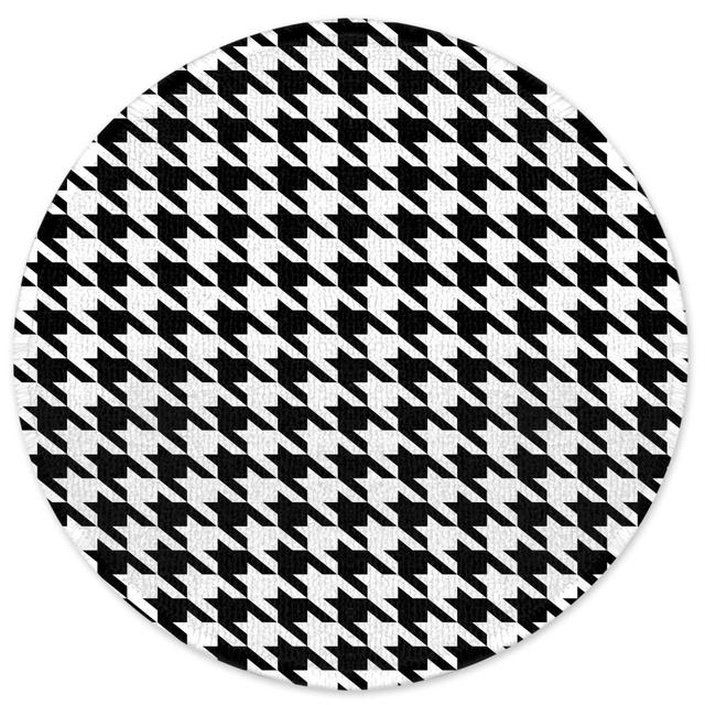 Decorsome Monochrome Dogtooth Round Bath Mat on Productcaster.