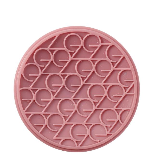 ZOEVA Brush Cleansing Pad on Productcaster.