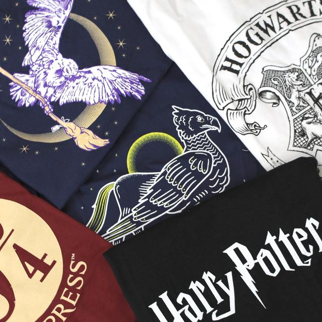 HARRY POTTER MYSTERY 5-PACK KIDS T-SHIRT BUNDLE - S - Black on Productcaster.