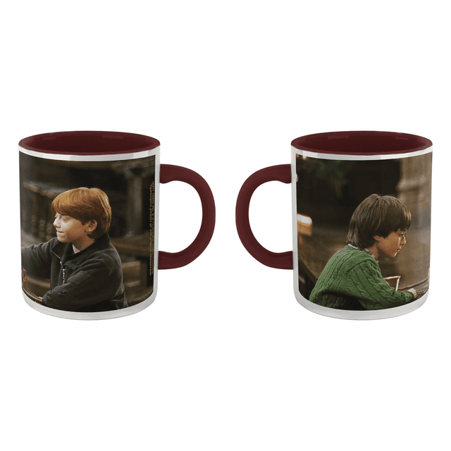 Taza Harry and Ron - Playing Chess de Harry Potter - Burdeos on Productcaster.