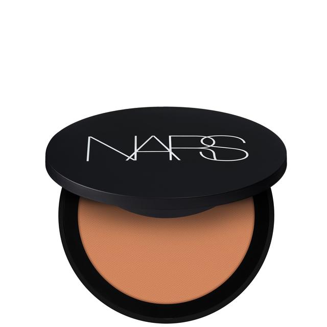 NARS Soft Matte Powder 9g (Various Shades) - Offshore on Productcaster.