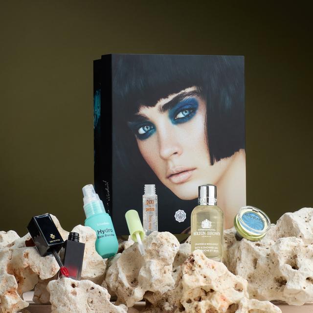 GLOSSYBOX Austria 2023 - Master SKU - October - Variation 1 on Productcaster.