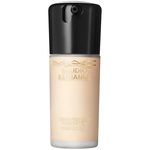 MAC Studio Radiance Serum Powered Foundation 30ml (Various Shades) - NC10 on Productcaster.