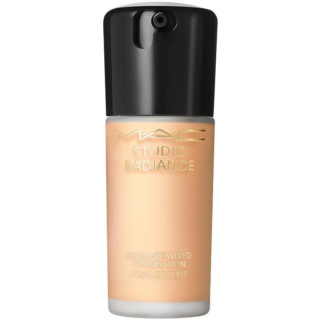 MAC Studio Radiance Serum Powered Foundation 30ml (Various Shades) - NC16 on Productcaster.