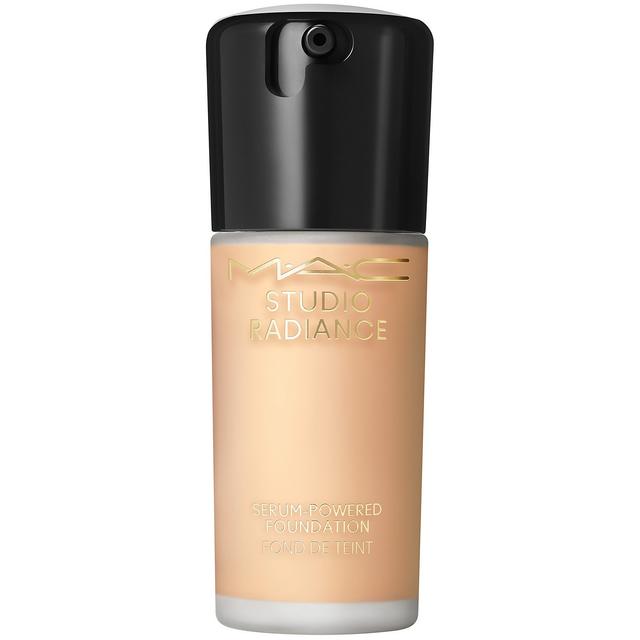 MAC Studio Radiance Serum Powered Foundation 30ml (Various Shades) - NC18 on Productcaster.