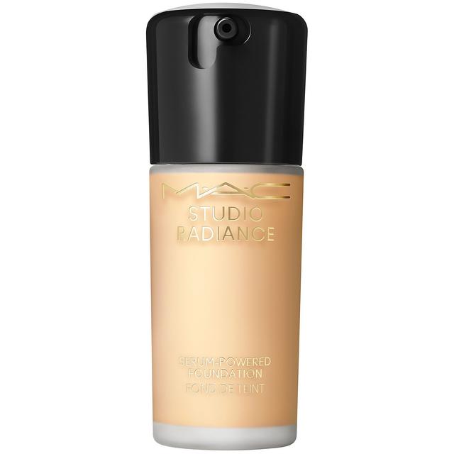 MAC Studio Radiance Serum Powered Foundation 30ml (Various Shades) - NC20 on Productcaster.