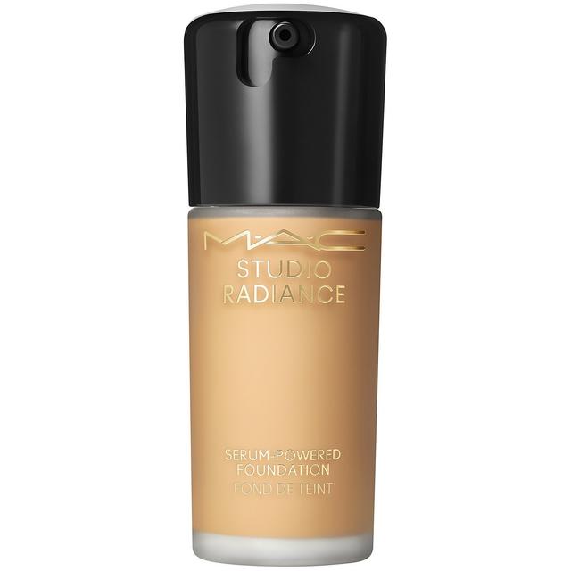 MAC Studio Radiance Serum Powered Foundation 30ml (Various Shades) - NC25 on Productcaster.