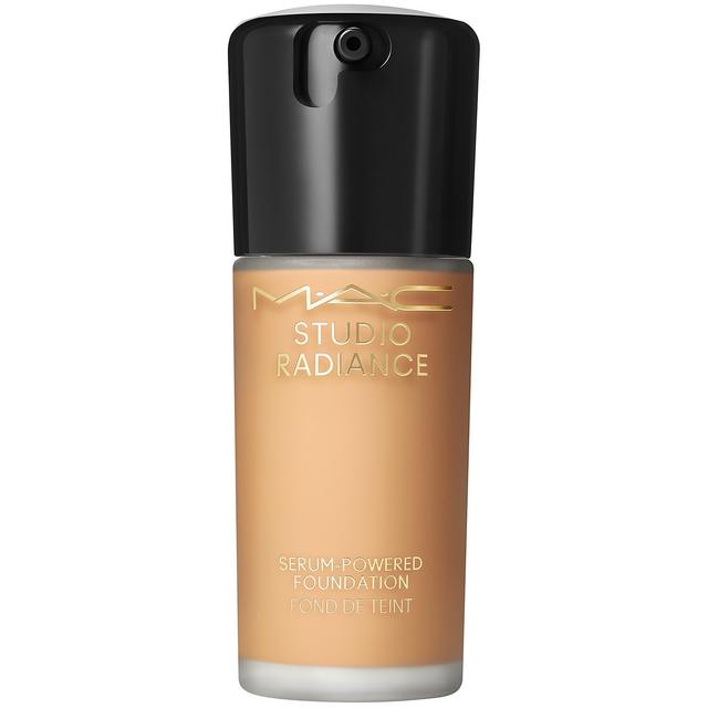 MAC Studio Radiance Serum Powered Foundation 30ml (Various Shades) - NC42 on Productcaster.