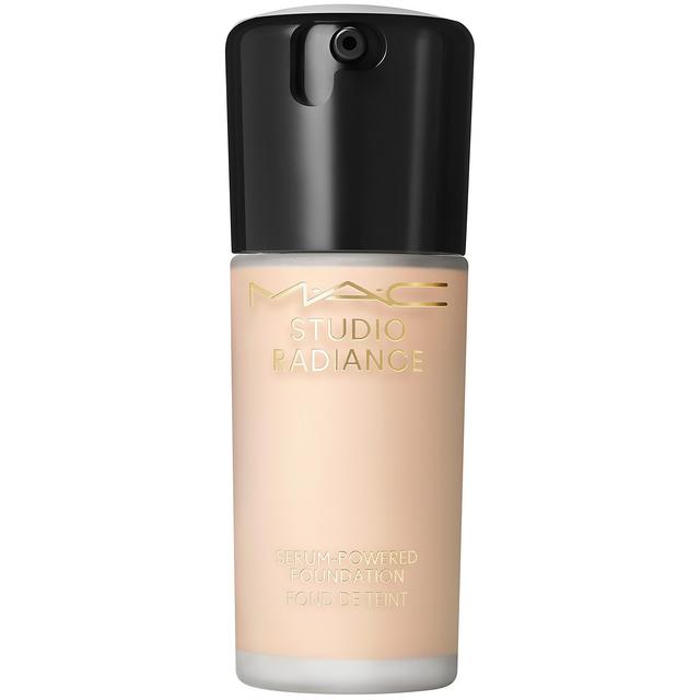 MAC Studio Radiance Serum Powered Foundation 30ml (Various Shades) - NW10 on Productcaster.