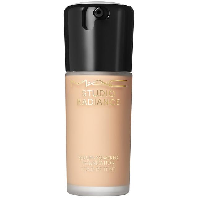 MAC Studio Radiance Serum Powered Foundation 30ml (Various Shades) - NW13 on Productcaster.