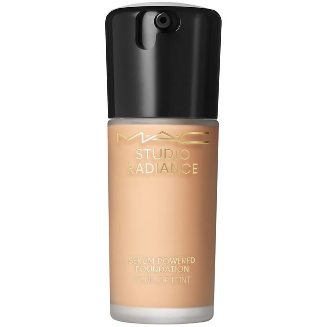 MAC Studio Radiance Serum Powered Foundation 30ml (Various Shades) - NW20 on Productcaster.