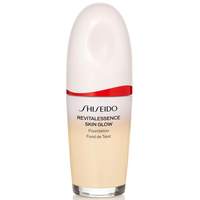 Shiseido Revitalessence Glow Foundation 30ml (Various Shades) - 110 Alabaster on Productcaster.