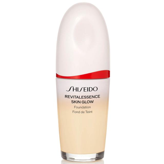 Shiseido Revitalessence Glow Foundation Exclusive 30ml (Various Shades) - 110 Alabaster on Productcaster.