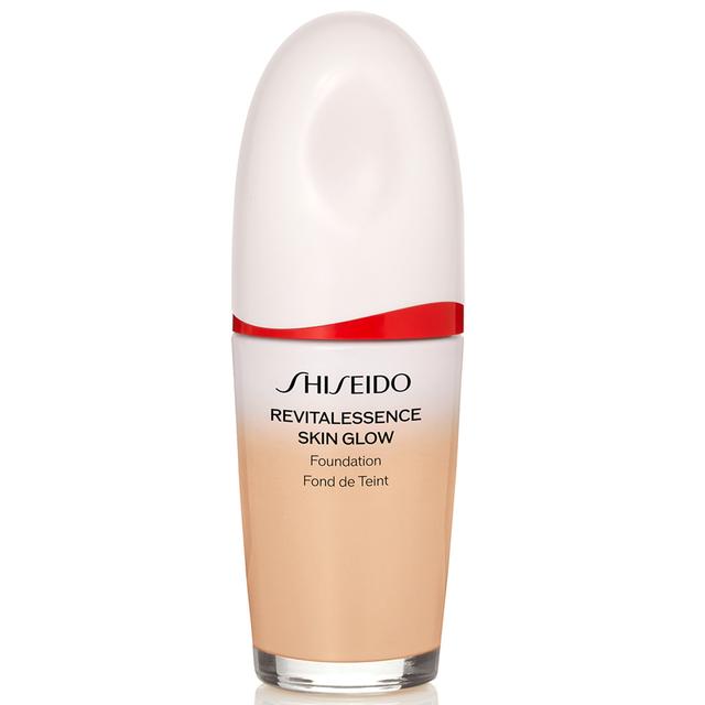 Shiseido Revitalessence Glow Foundation 30ml (Various Shades) - 150 Lace on Productcaster.