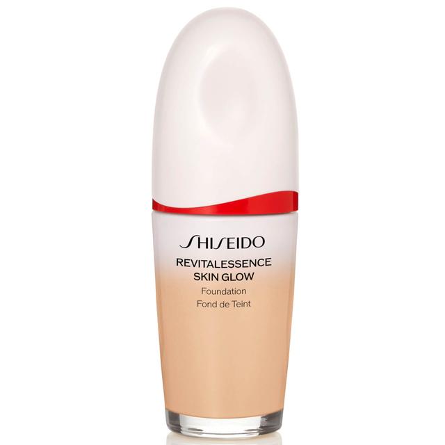 Shiseido Revitalessence Glow Foundation Exclusive 30ml (Various Shades) - 150 Lace on Productcaster.