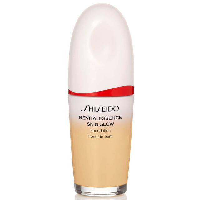 Shiseido Revitalessence Glow Foundation Exclusive 30ml (Various Shades) - 250 Sand on Productcaster.