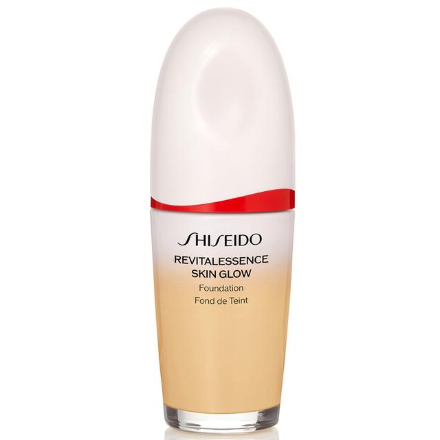 Shiseido Revitalessence Glow Foundation 30ml (Various Shades) - 250 Sand on Productcaster.