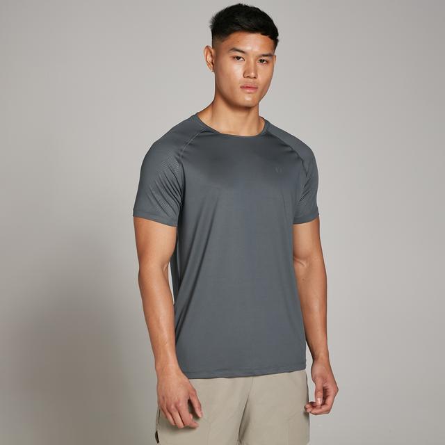 T-shirt d’entraînement Embossed MP Tempo pour hommes – Ardoise foncé - XS on Productcaster.