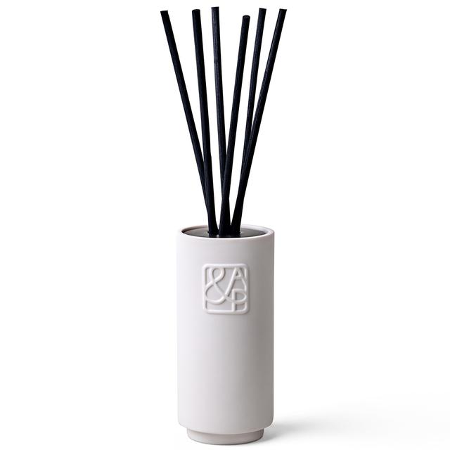 AUGUST&PIERS Darling Ceramic Diffuser 200ml on Productcaster.