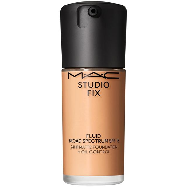 MAC Studio Fix Fluid Broad Spectrum SPF15 Foundation 30ml (Various Shades) - C4.5 on Productcaster.