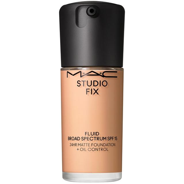 MAC Studio Fix Fluid Foundation Broad Spectrum SPF15 30ml (Various Shades) - N6 on Productcaster.