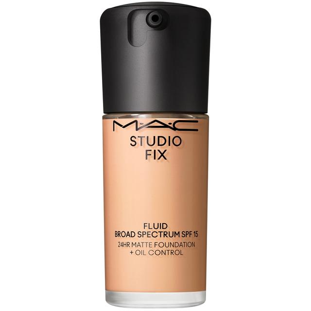 MAC Studio Fix Fluid Foundation Broad Spectrum SPF15 30ml (Various Shades) - N6.5 on Productcaster.