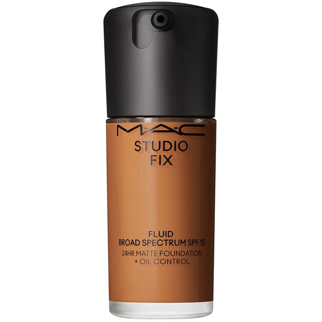 MAC Studio Fix Fluid Broad Spectrum SPF15 Foundation 30ml (Various Shades) - NC47 on Productcaster.