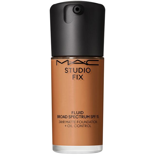 MAC Studio Fix Fluid Broad Spectrum SPF15 Foundation 30ml (Various Shades) - NC46 on Productcaster.