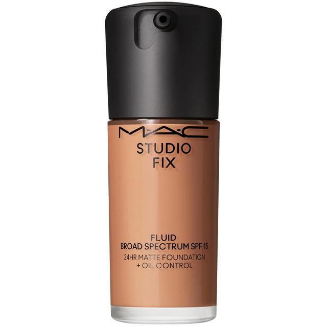 MAC Studio Fix Fluid Broad Spectrum SPF15 Foundation 30ml (Various Shades) - NW30 on Productcaster.