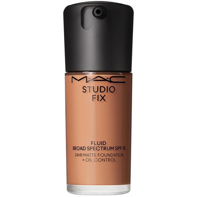 MAC Studio Fix Fluid Foundation Broad Spectrum SPF15 30ml (Various Shades) - NW33 on Productcaster.