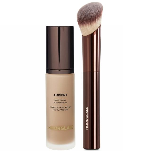 Hourglass Soft Glow Foundation and Soft Glow Foundation Brush Bundle 30ml (Various Shades) - 5.5 on Productcaster.