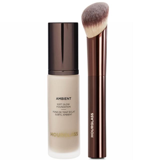 Hourglass Soft Glow Foundation and Soft Glow Foundation Brush Bundle 30ml (Various Shades) - 1 on Productcaster.