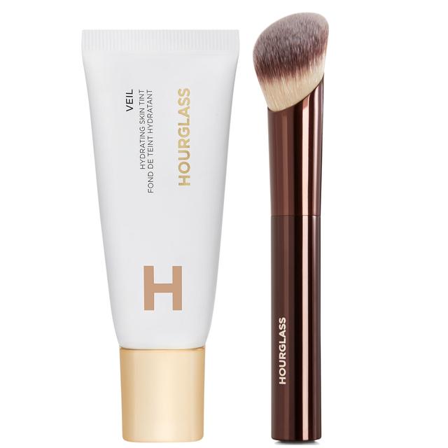 Hourglass Hydrating Skin Tint and Soft Glow Foundation Brush Bundle 35ml (Various Shades) - 8 on Productcaster.