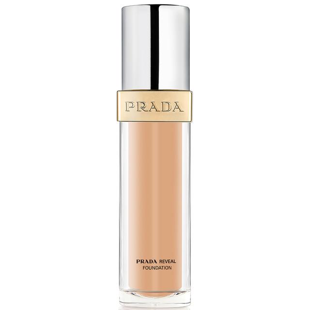 Prada Reveal Skin Optimising Refillable Foundation 30ml (Various Shades) - MN40 - Medium Neutral on Productcaster.