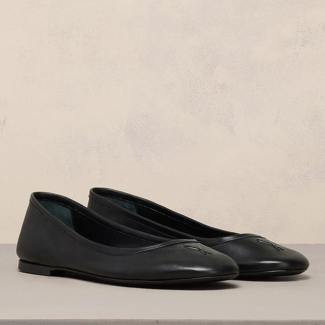 AMI Women's Adc Ballerinas - Black/001 - EU/IT 39 on Productcaster.