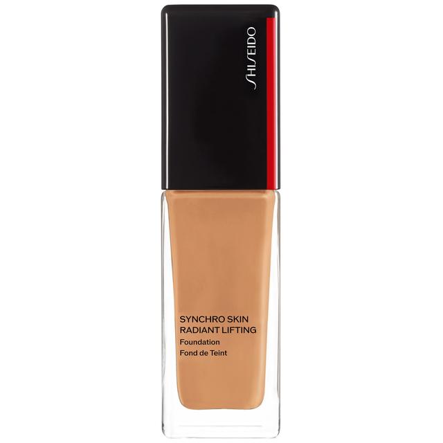 Shiseido Synchro Skin Radiant Lifting Foundation 30ml (Various Shades) - Sunstone on Productcaster.