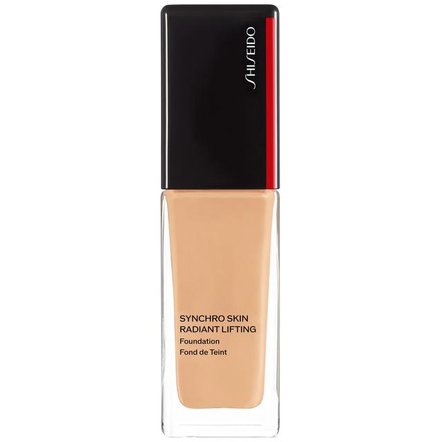 Shiseido Synchro Skin Radiant Lifting Foundation 30ml (Various Shades) - Alder on Productcaster.