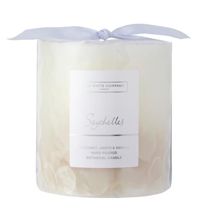 The White Company Seychelles Medium Botanical Candle 660g on Productcaster.