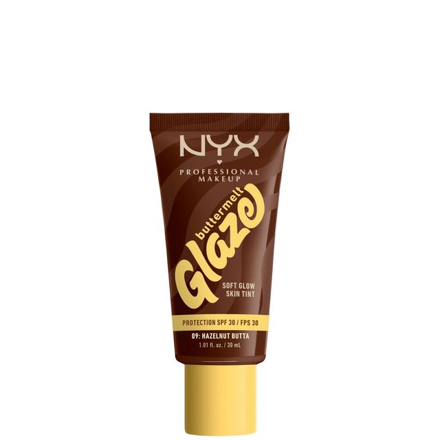 NYX Professional Makeup Buttermelt Glaze Soft Glow Skin Tint + SPF/FPS 30 Foundation (Various Shades) - Hazelnut on Productcaster.