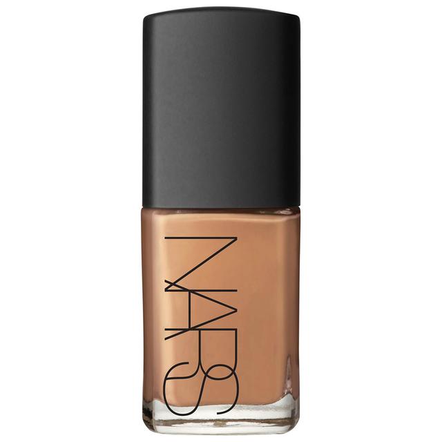 NARS Cosmetics Sheer Glow Foundation (Various Shades) - Macao on Productcaster.