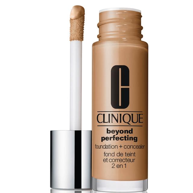 Clinique Beyond Perfecting Foundation and Concealer 30ml (Various Shades) - Sand on Productcaster.