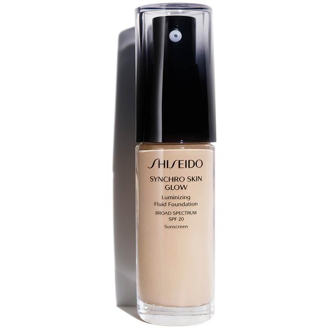 Shiseido Synchro Skin Glow Luminizing Foundation 30ml (Various Shades) - Neutral 1 on Productcaster.