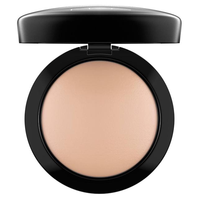 MAC Mineralize Skinfinish Natural Powder (Various Shades) - Medium Plus on Productcaster.