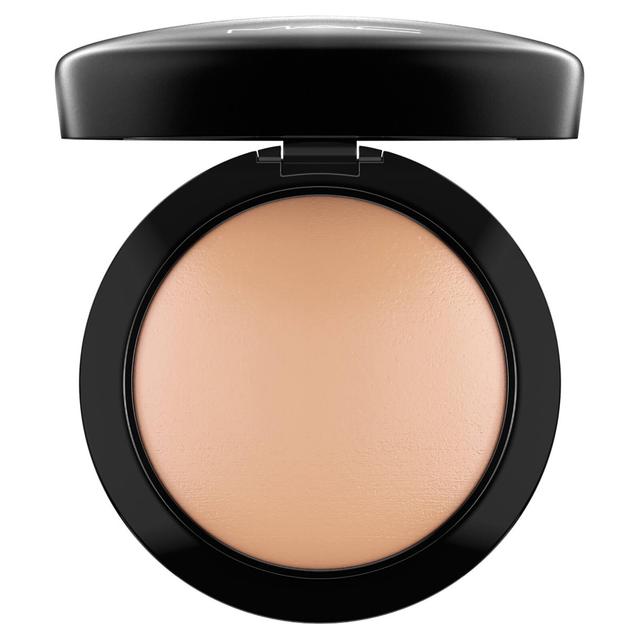 MAC Mineralize Skinfinish Natural Powder (Various Shades) - Medium Golden on Productcaster.